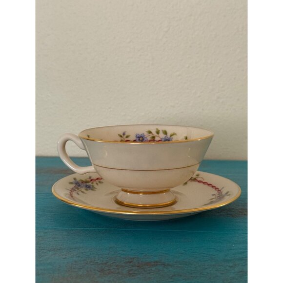 Lenox Belvidere Bone China Teacup & Saucer Set With Floral & Gold Accents - Picture 4 of 6